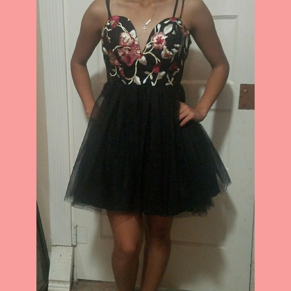 Formal short dress